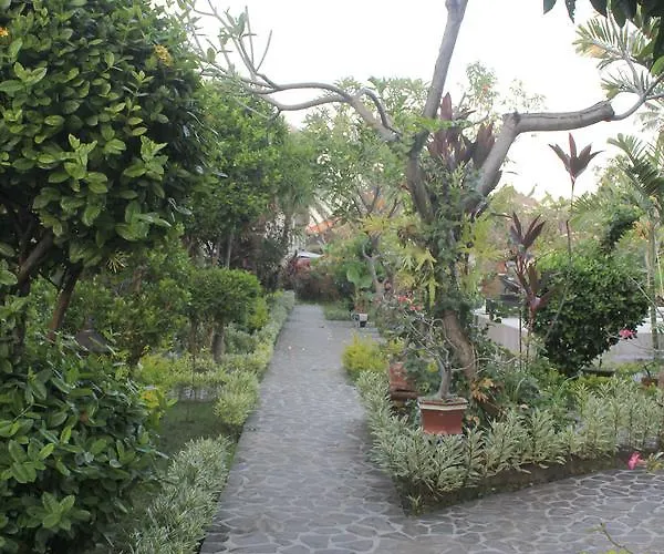Taman Lily's * ロヴィーナ