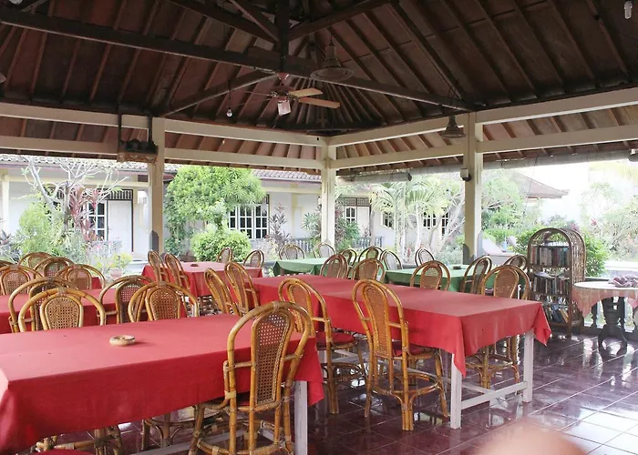 Taman Lily's