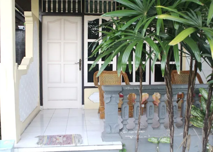 Taman Lily's
